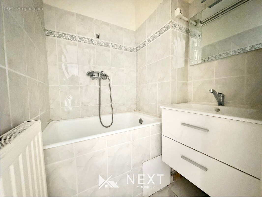 Appartement à SAINT-MARTIN-D'HERES