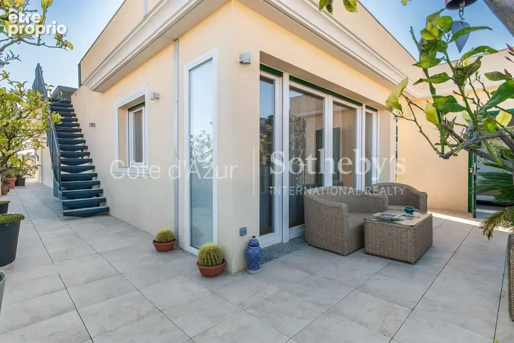 Menton penthouse dernier étage avec rooftop, piscine et vue mer panoramique - photo 15