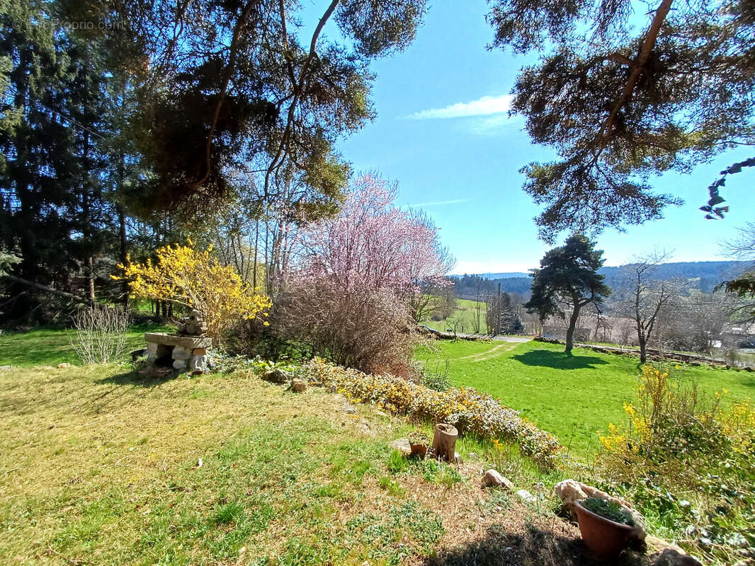 Maison à CRAPONNE-SUR-ARZON