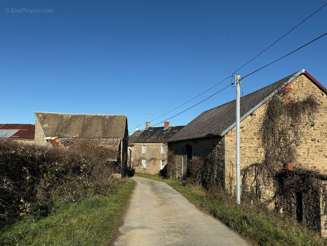 Maison à BUSSIERES