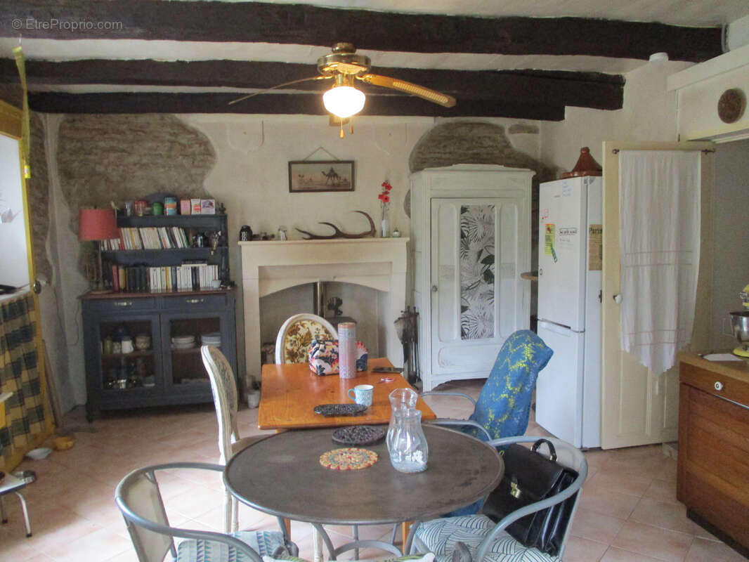 Maison à ROM