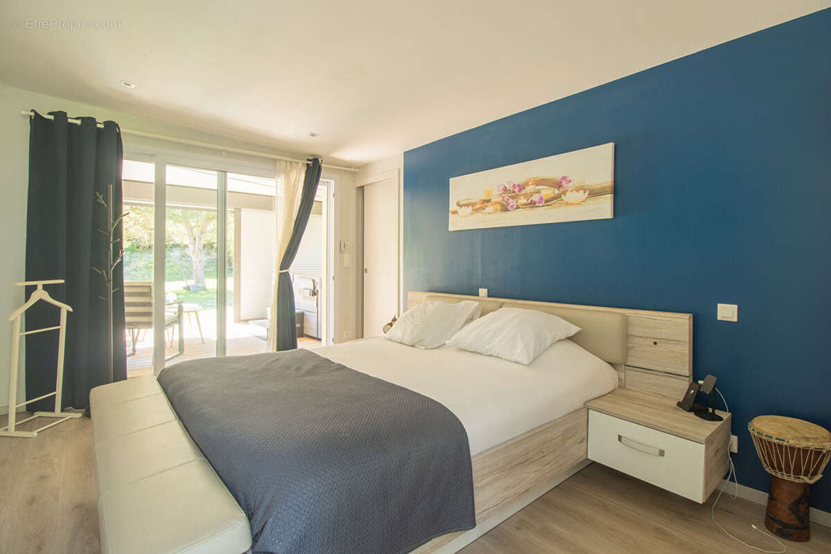 Maison à LONGUE-JUMELLES