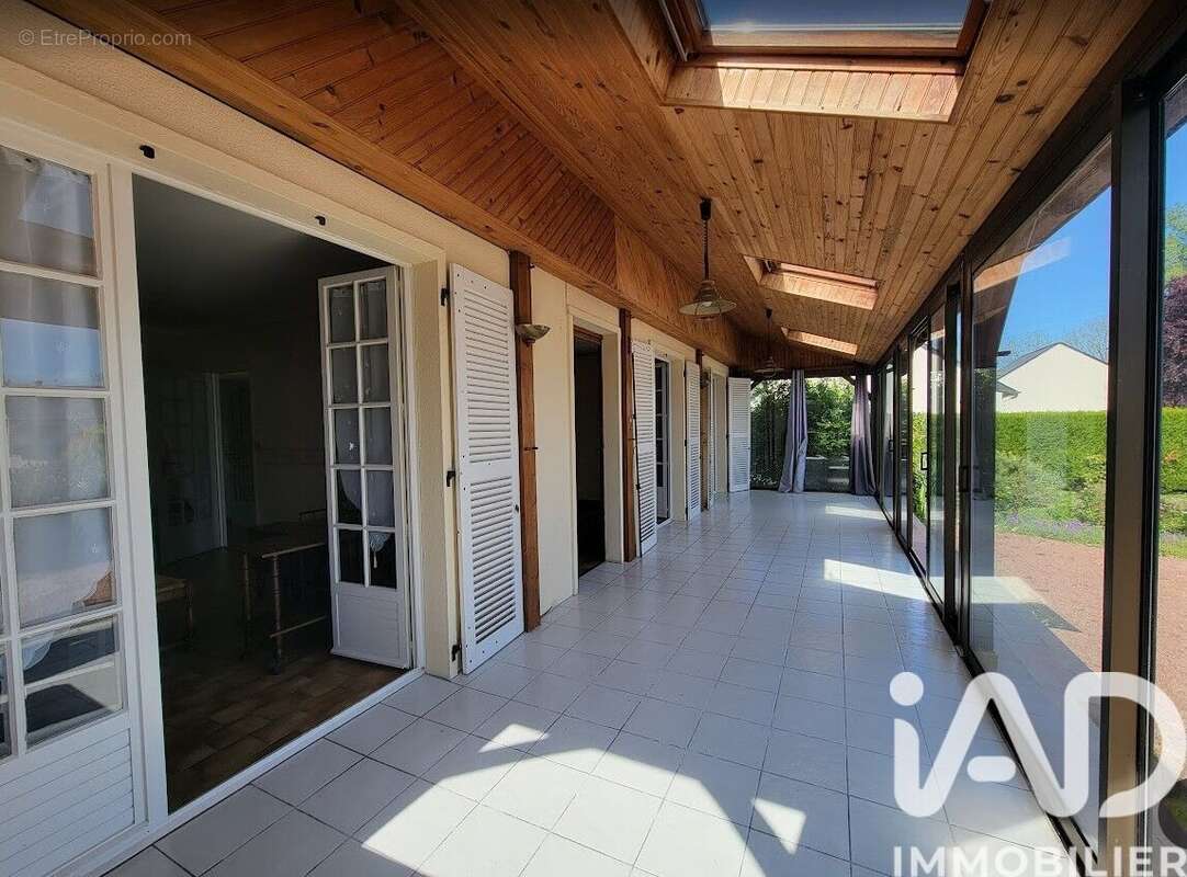 Photo 3 - Maison à LE COUDRAY-MACOUARD