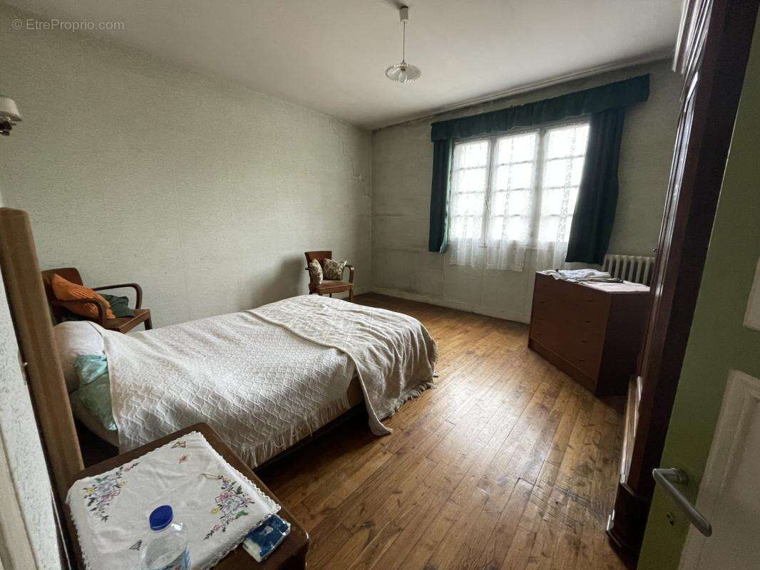 Maison à VOUNEUIL-SUR-VIENNE