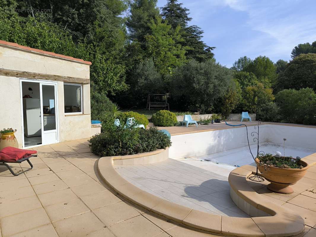 Belle maison de 240 m2 sur terrain de 1200m2 - photo 11
