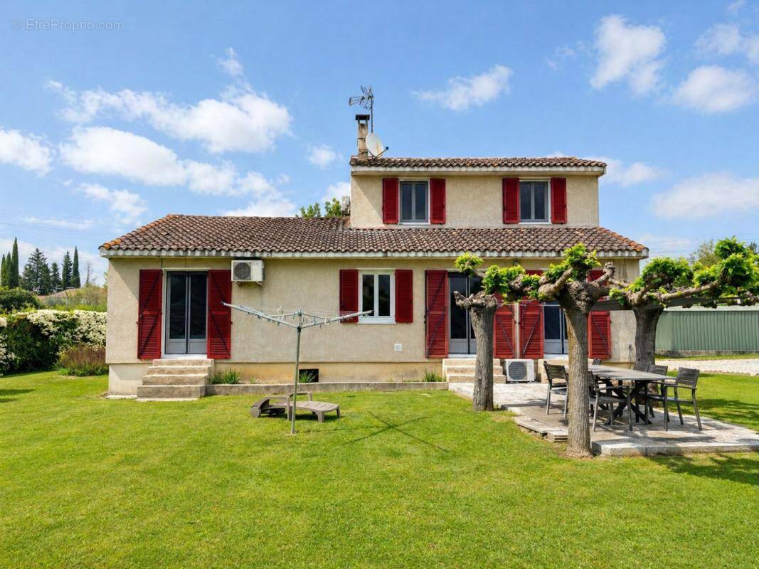 Maison à LA CALMETTE