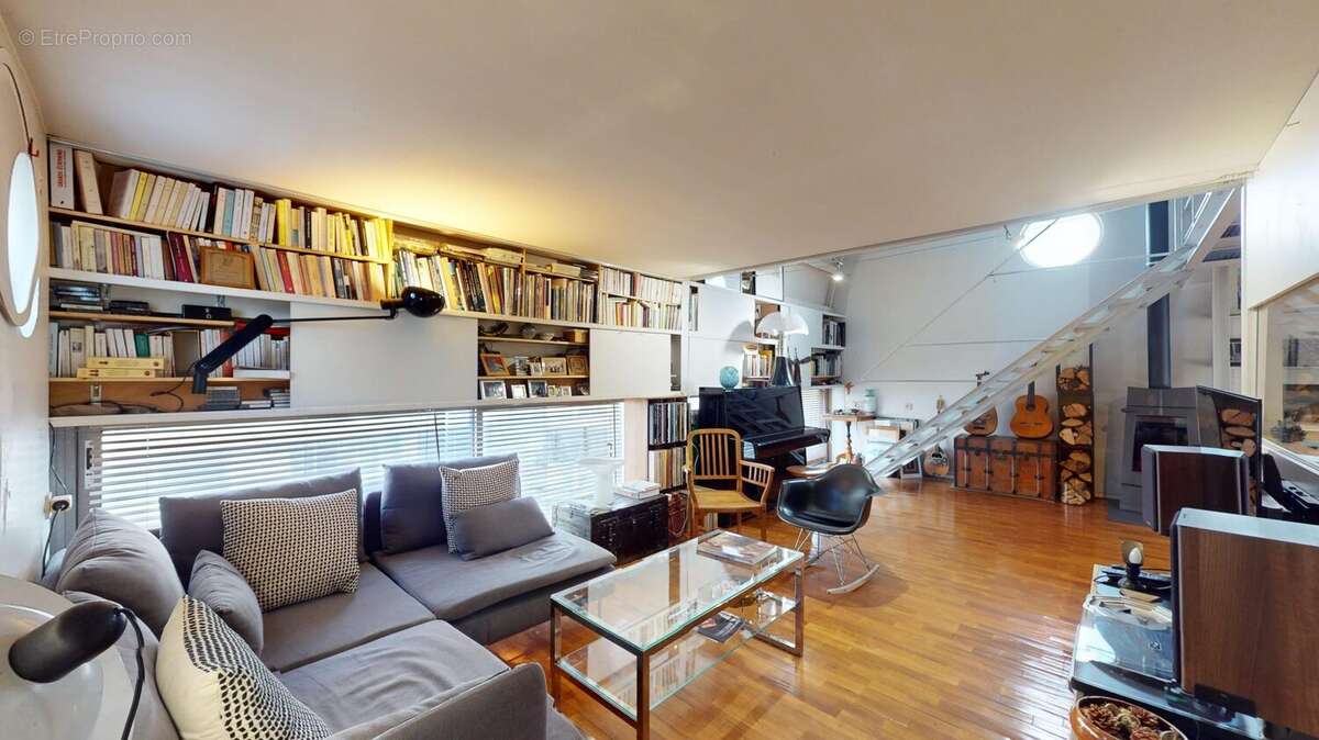 Appartement à PARIS-14E