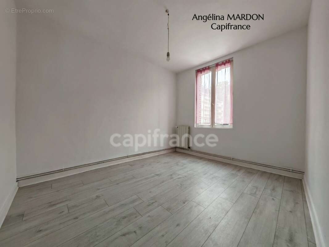 Maison de ville familiale T7 de 139 m² à Bolbec (5 à 6 chambres) avec cour et atelier - photo 13