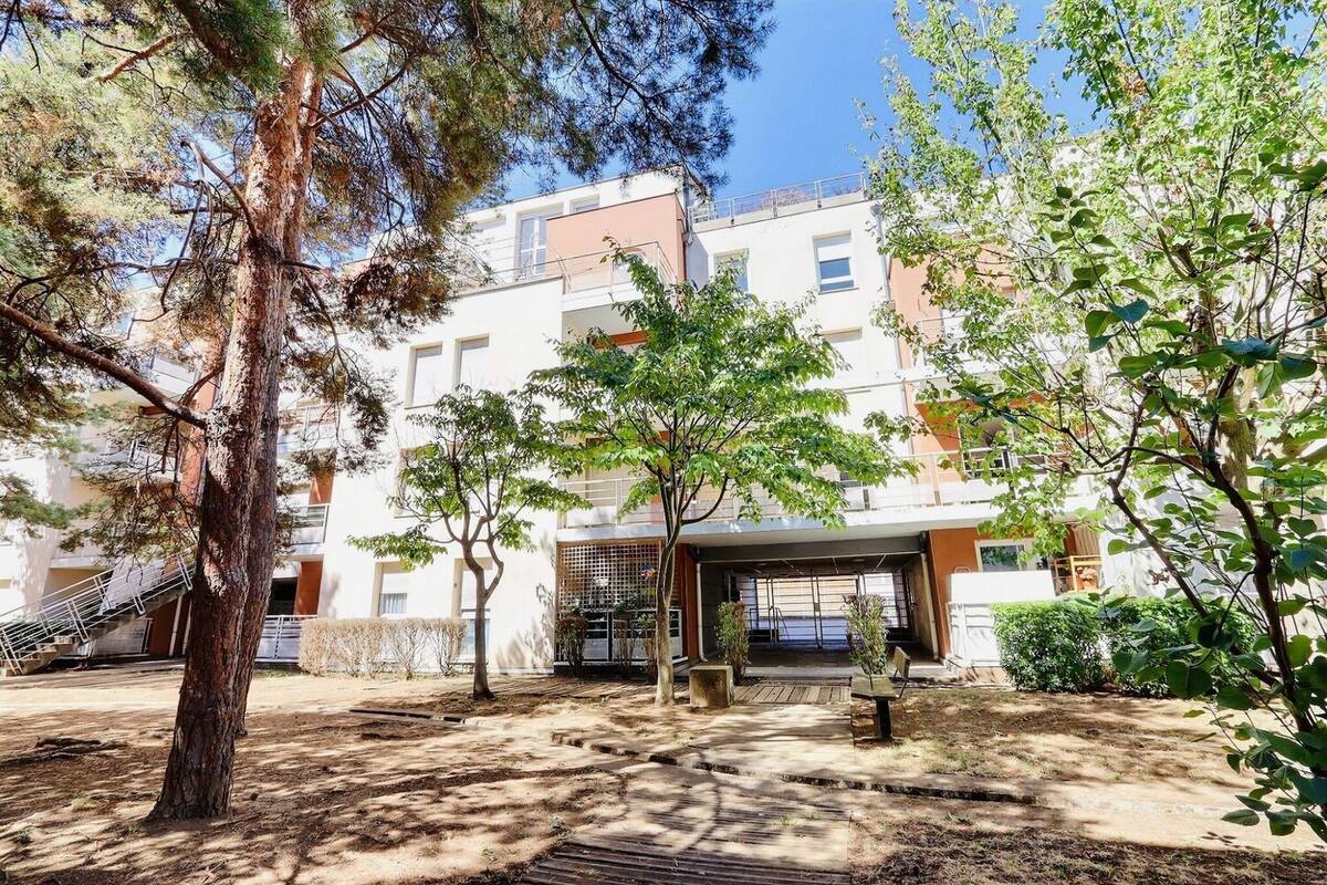 Appartement 4 pièces 89 m² · à Clermont-Ferrand · 88,7 m² · 180 000 €