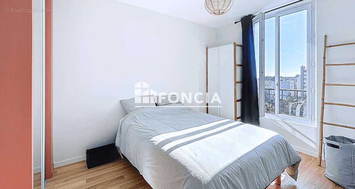 Romainville – appartement familial 5 pièces – double séjour – 3 chambres - charme de l'ancien – métro ligne 11 à 3 minutes – exc - photo 6