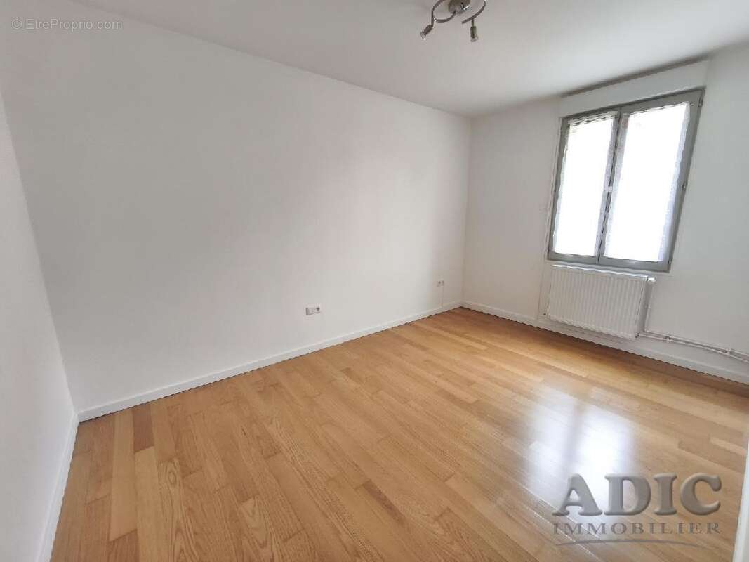 Appartement 55 m² à Moussy-Le-Neuf  - photo 4