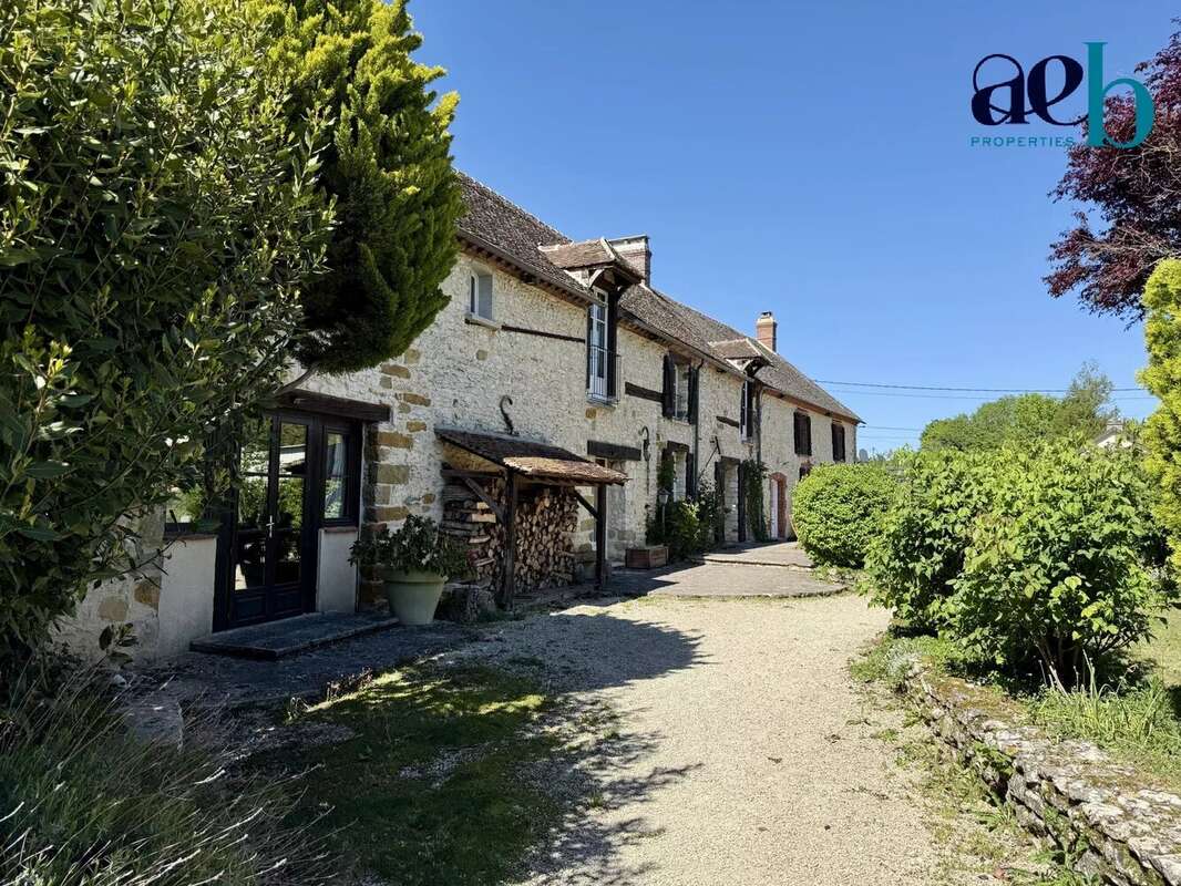 Maison à CESSOY-EN-MONTOIS