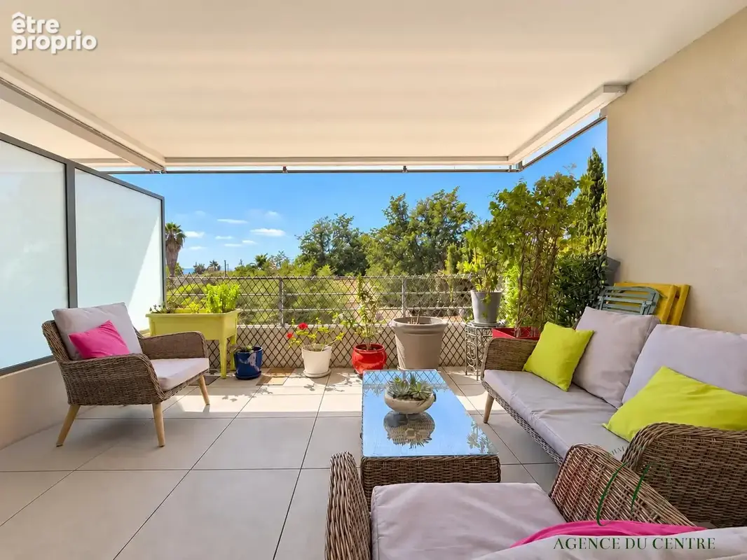 Appartement à SAINT-LAURENT-DU-VAR