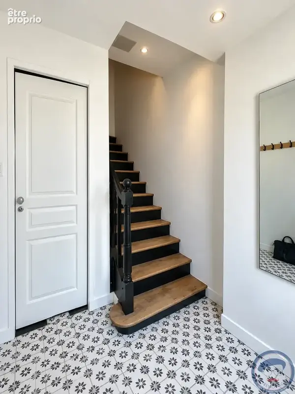 Tours   Prébendes  Maison de ville atypique avec garage, beaux volumes et mezzanine - photo 10