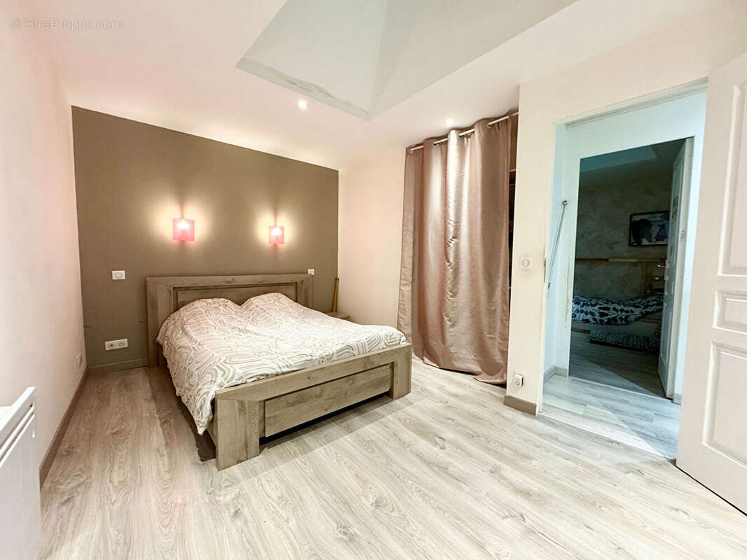 Maison à PERIGNAT-SUR-ALLIER