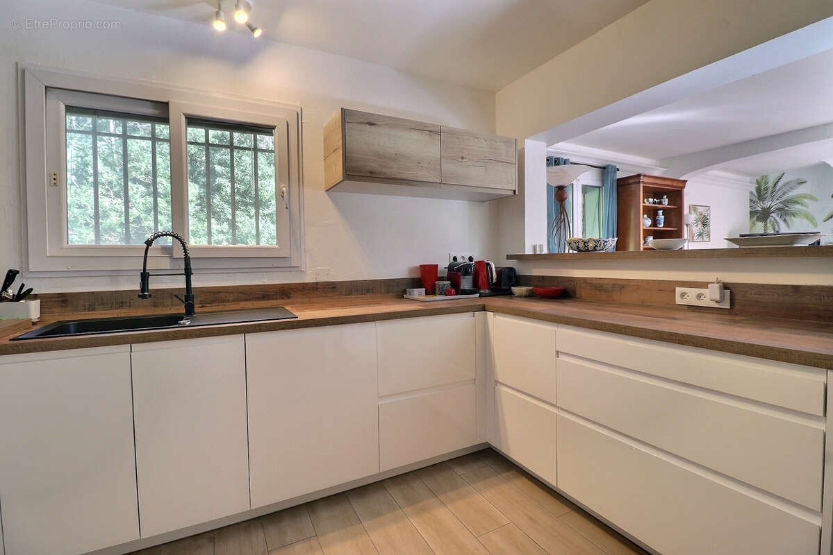 Superbe villa Saint Raphael les golfs - 5 pièce(s) 140 m2 - photo 5