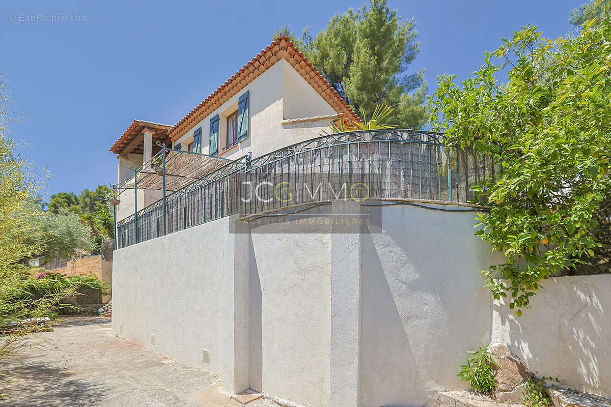 Maison à LA FARLEDE