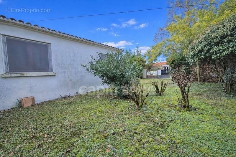 Maison à BARZAN