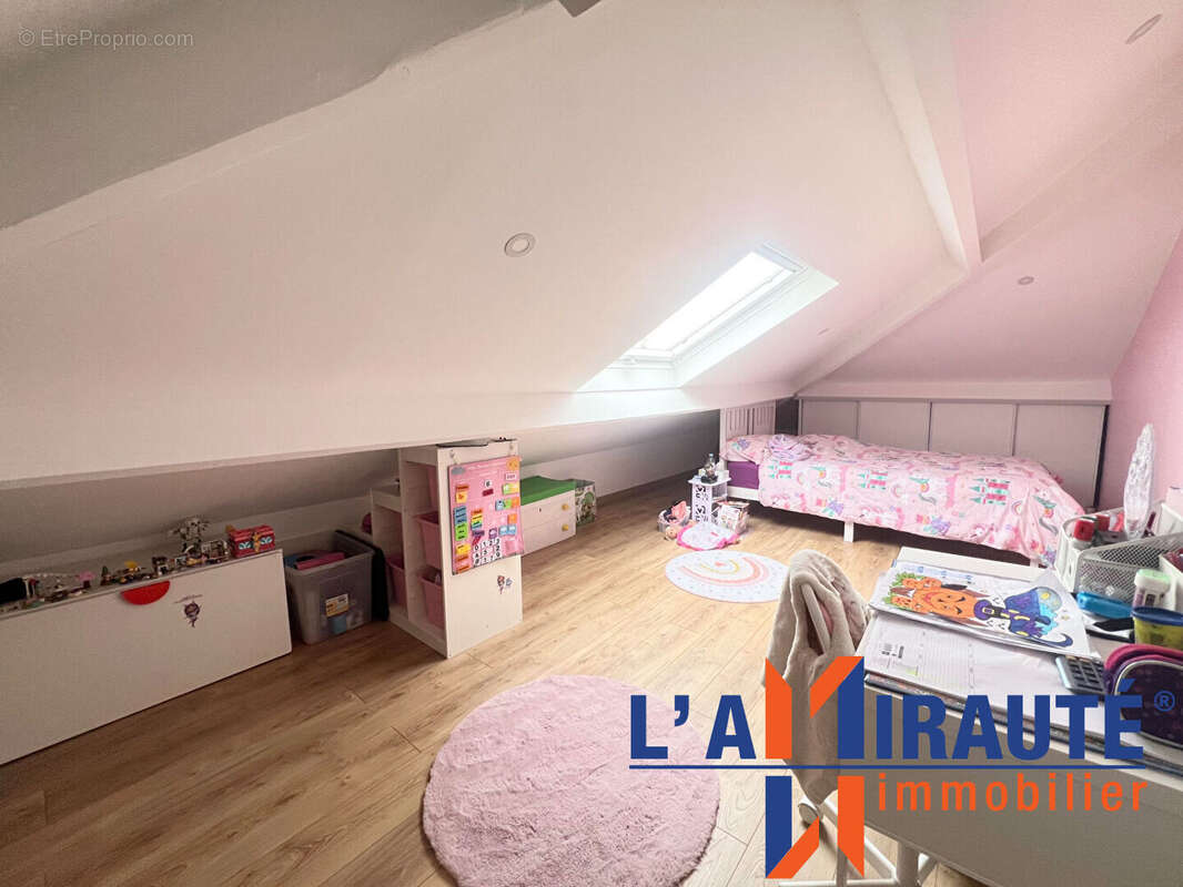 Maison à SARTROUVILLE