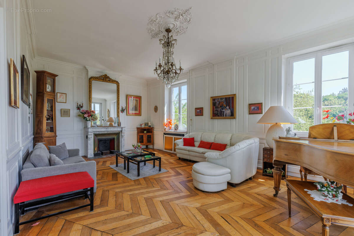 Maison à LYON-9E