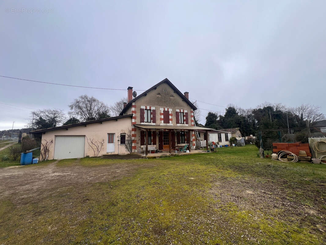 Maison à SAINT-CYPRIEN
