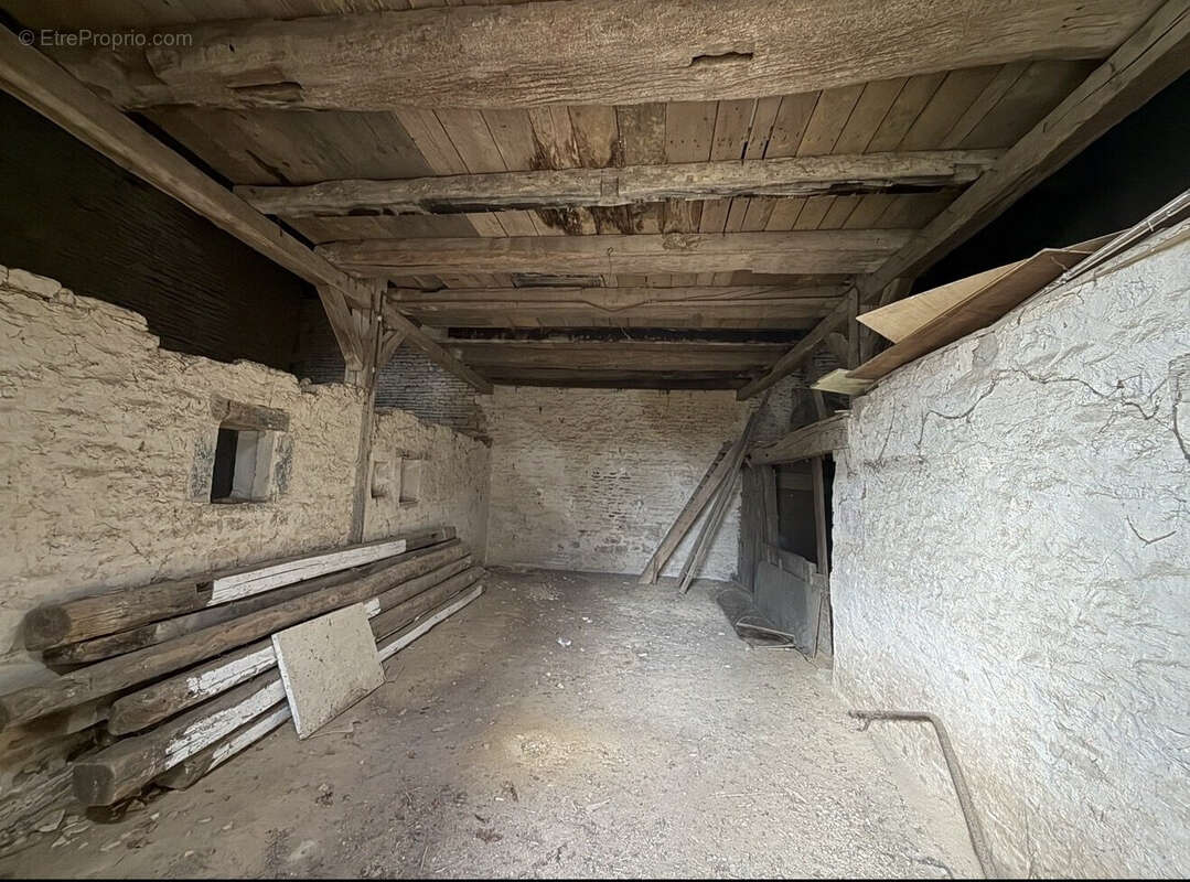 Maison à VEUXHAULLES-SUR-AUBE