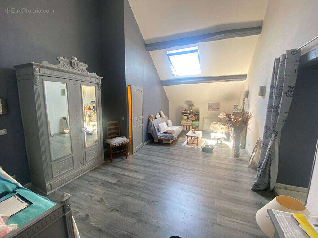 Maison à MONTIERCHAUME