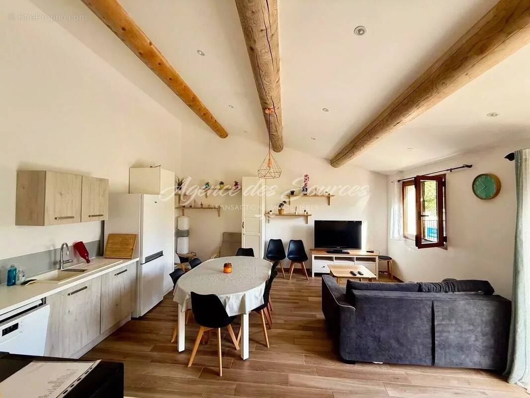Maison à ESPARRON-DE-VERDON