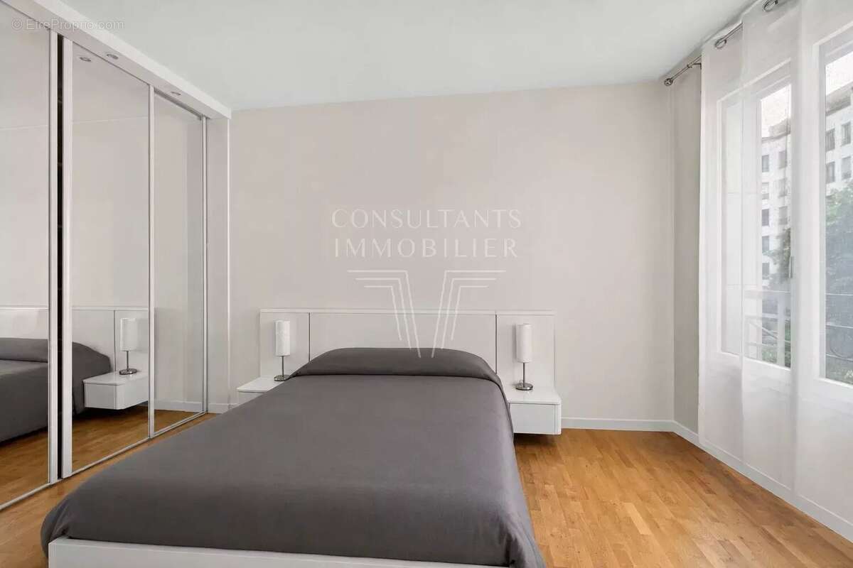 Appartement à LEVALLOIS-PERRET