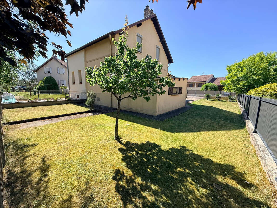 Maison à SAINTE-MARIE-AUX-CHENES