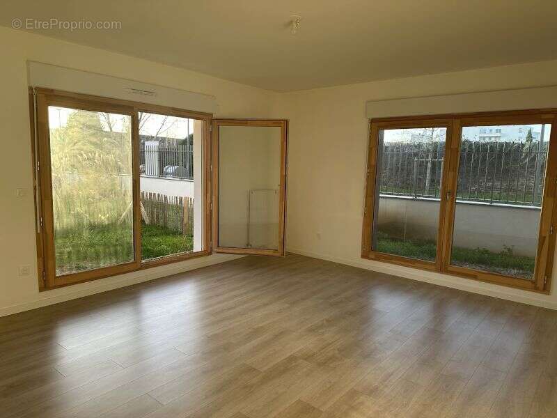 Appartement à SAINT-CYR-L'ECOLE