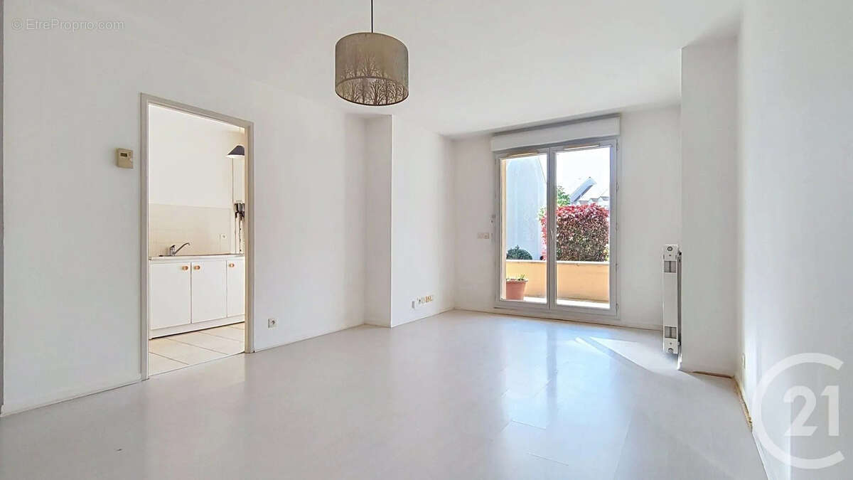 Appartement à BRIE-COMTE-ROBERT
