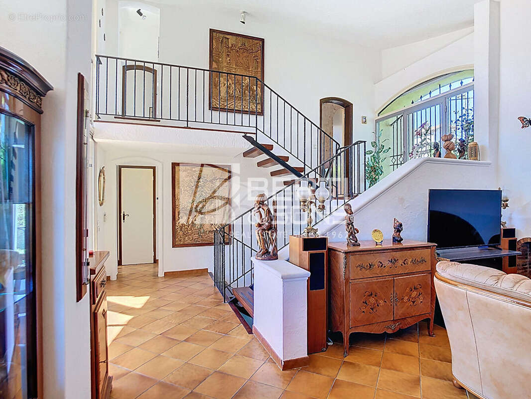 Maison à MANDELIEU-LA-NAPOULE