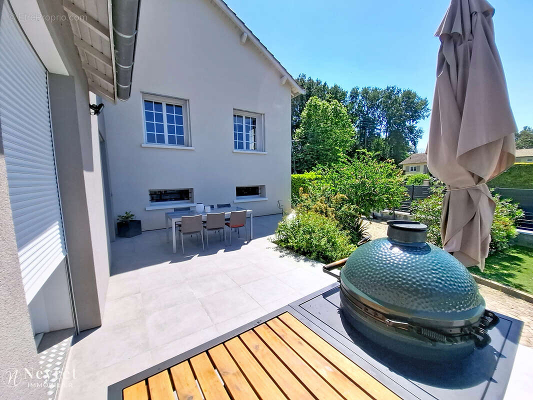 Maison à CHARLY