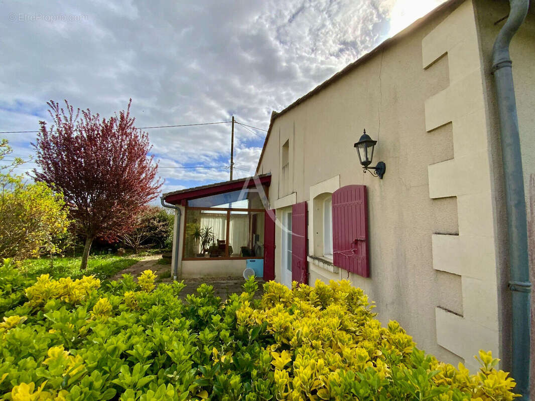 Maison à MIRAMBEAU