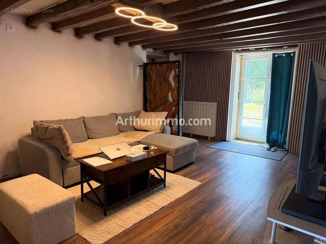 Maison à SAVIGNY-EN-REVERMONT