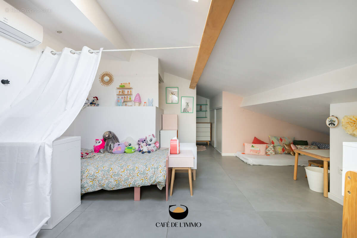 Appartement à MARSEILLE-12E