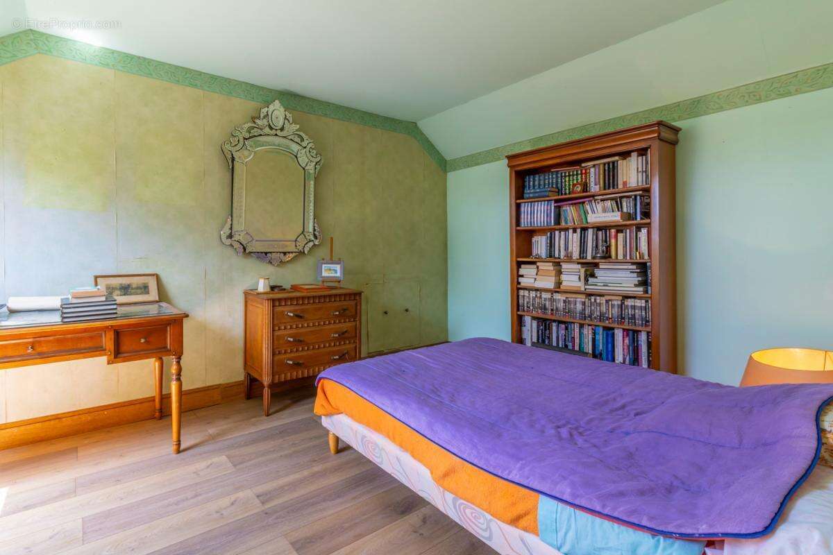 Maison à SAINT-CHRISTOPHE-EN-BAZELLE