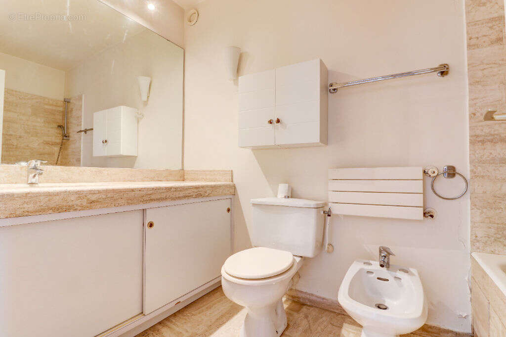 Appartement à MANDELIEU-LA-NAPOULE