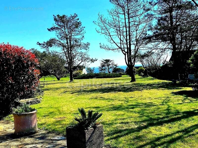 Maison à PLOUGONVELIN