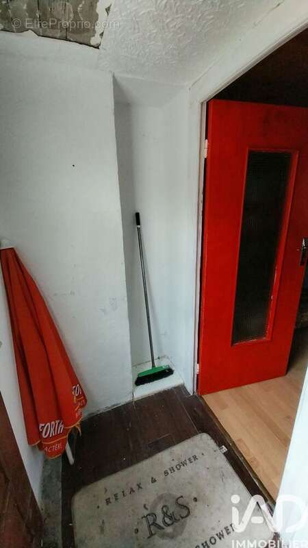 Maison 53 m² à Saint-Genes-Champespe  - photo 8
