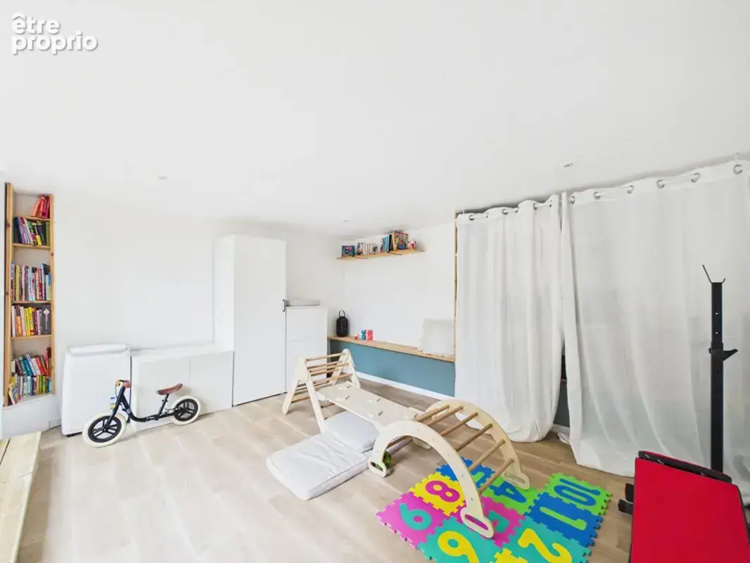 Maison de 110 m2 à Poitiers , quartier Chilvert, 3 chambres, jardin, vaste sous sol - photo 8
