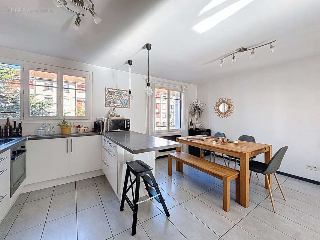 Appartement à VILLEURBANNE