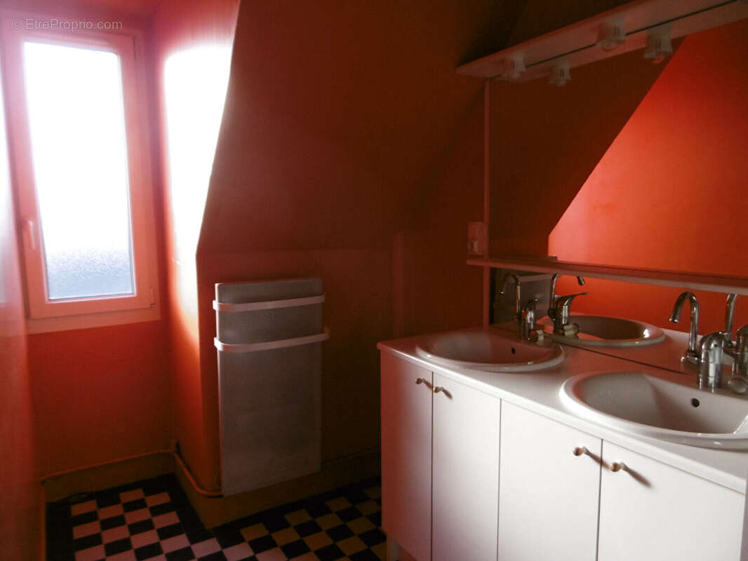 Appartement à SAINT-HILAIRE-DU-HARCOUET