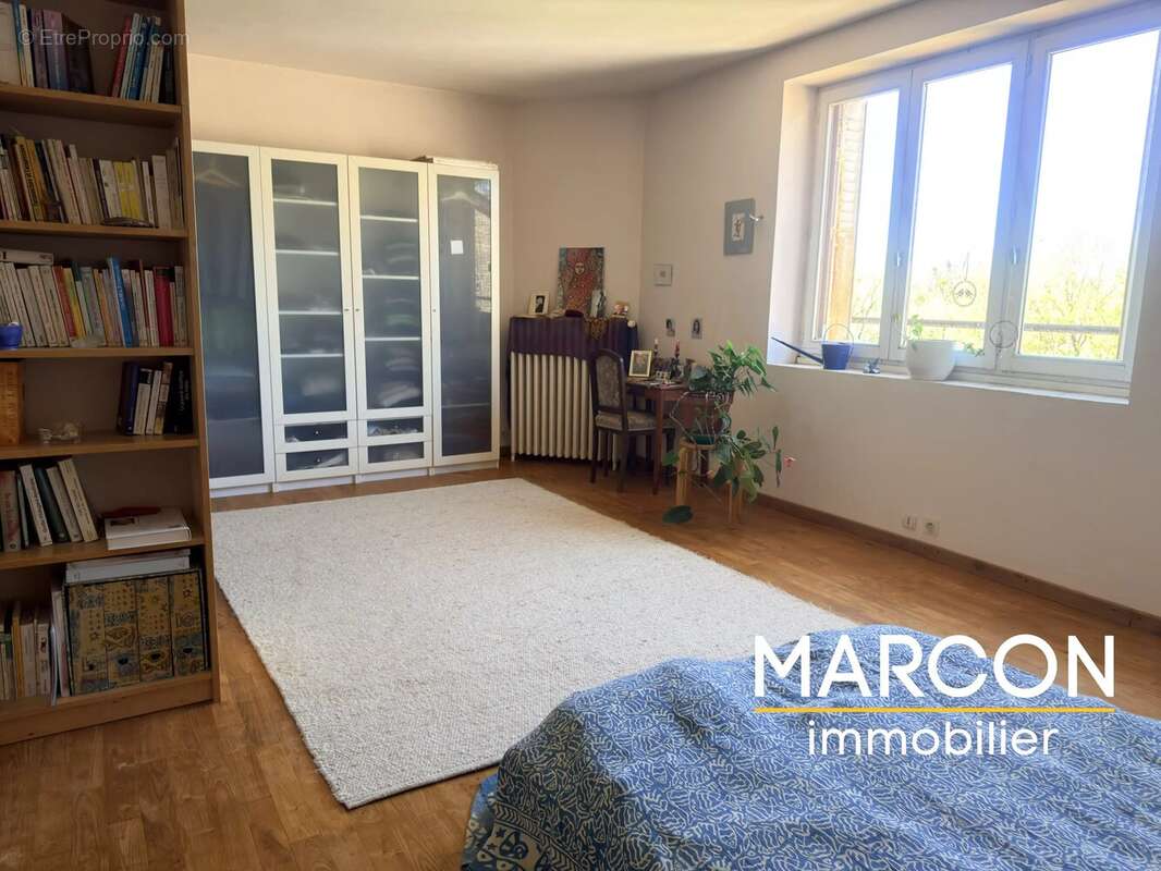 Maison à CHATELUS-MALVALEIX