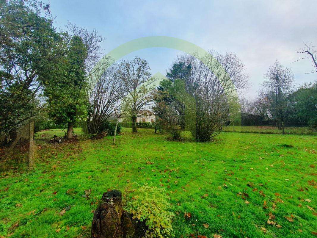 Maison à SAINT-SULPICE-ET-CAMEYRAC