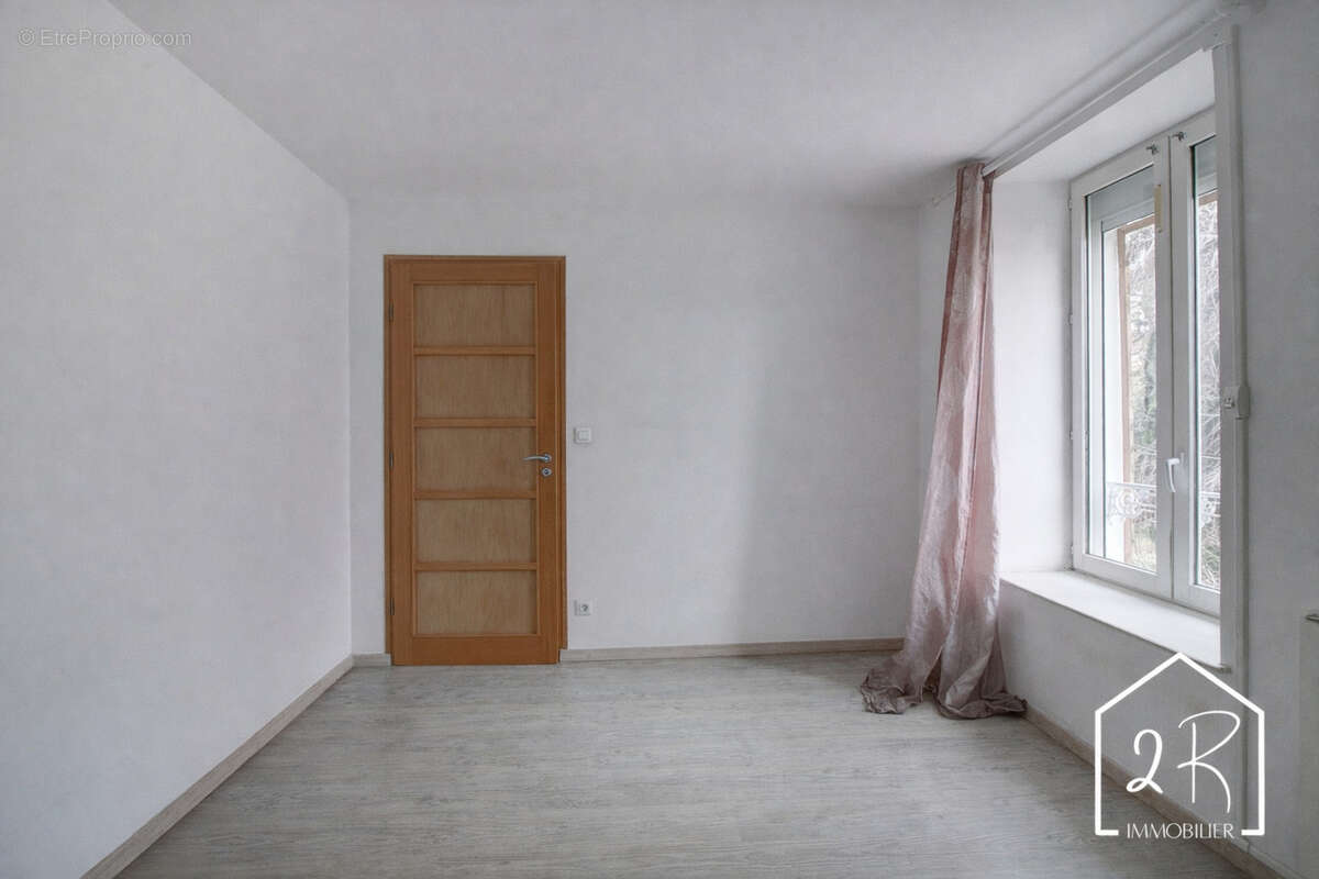 Appartement à MARENNES