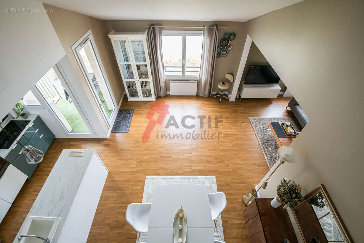 Appartement à COURCOURONNES