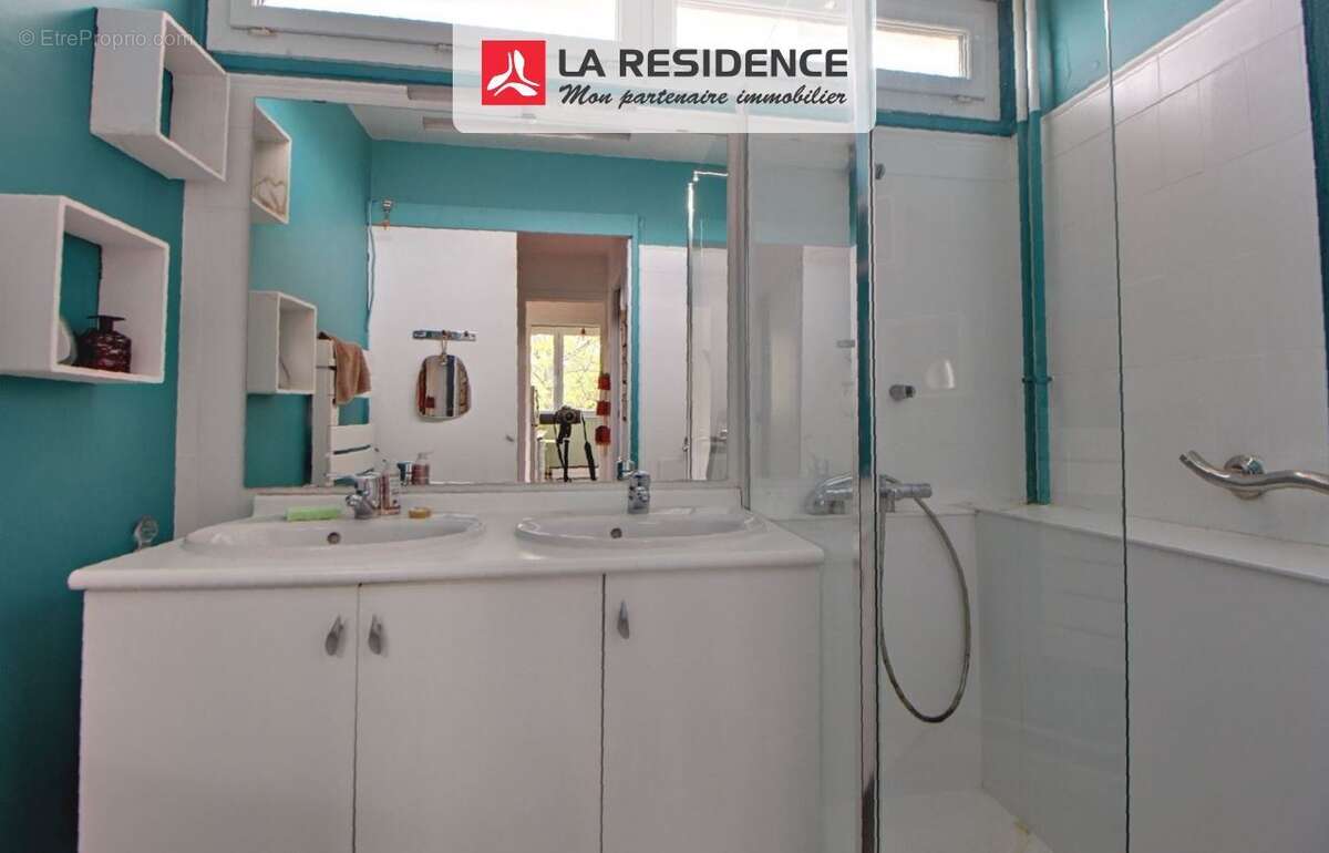 Appartement à VERNEUIL-SUR-SEINE