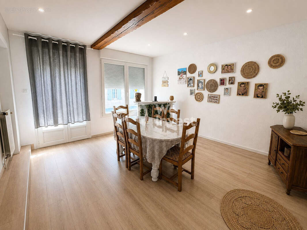 Maison 165 m² à Nancras  - photo 4
